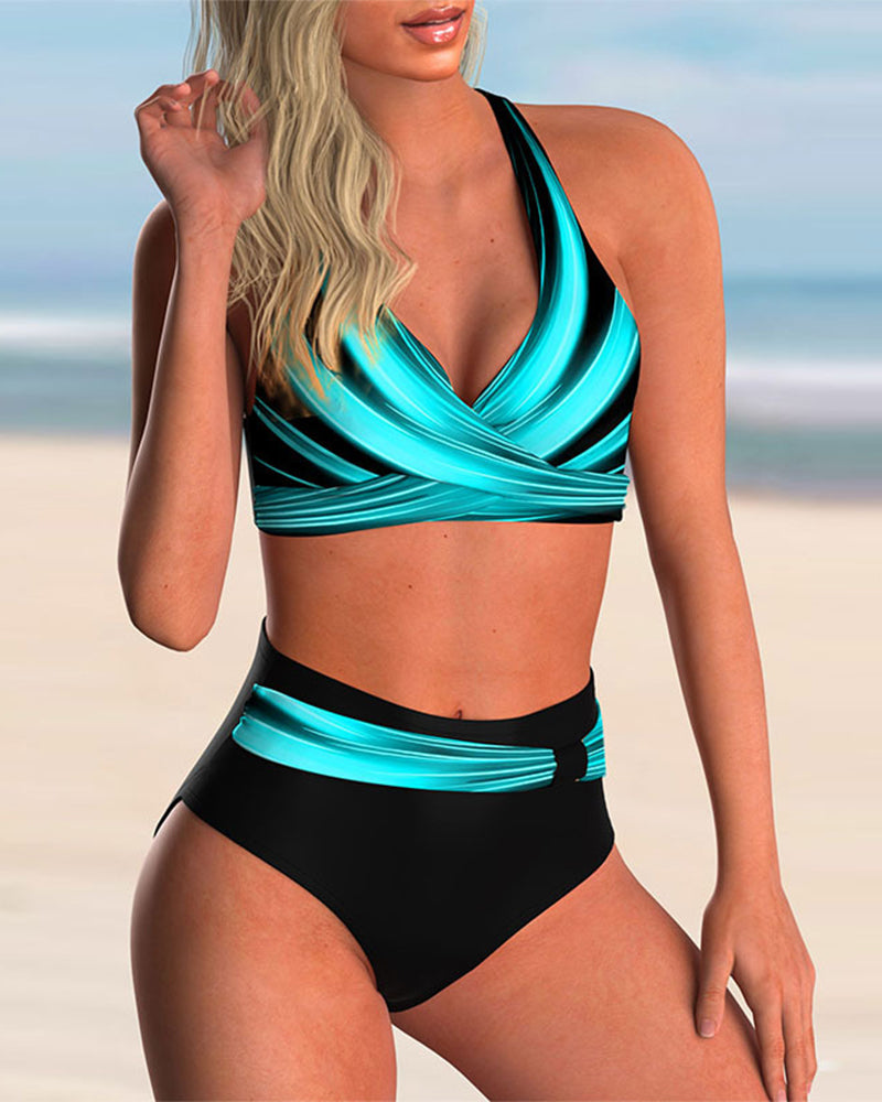 Liliana - Bikini Set with Bold Cross-Neckline and Allover Print