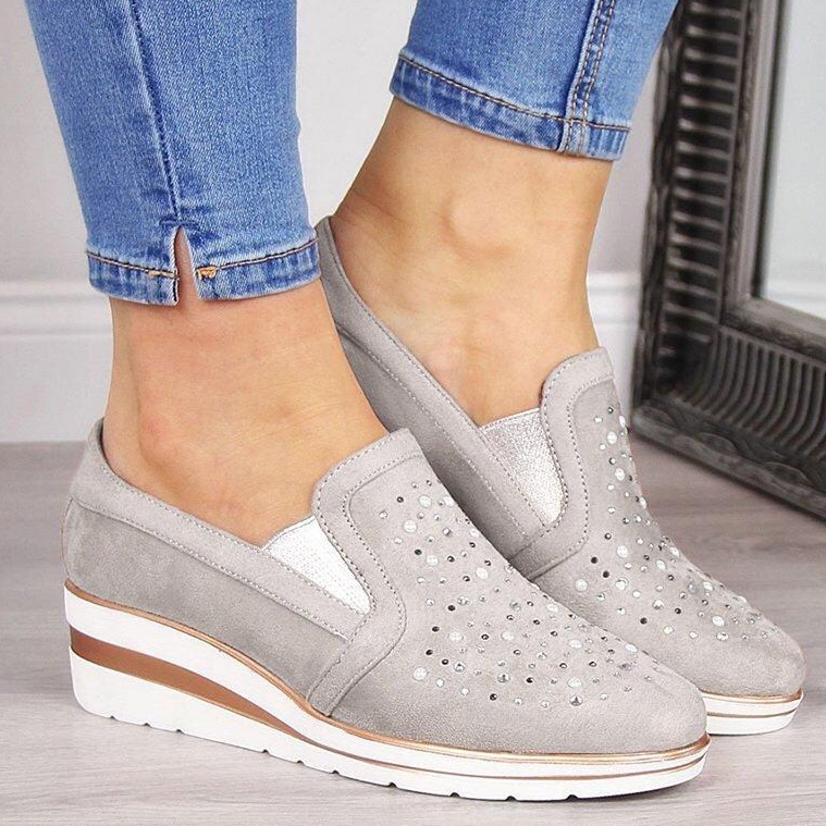 Orthopedic-style high-heeled sneakers for optimal comfort