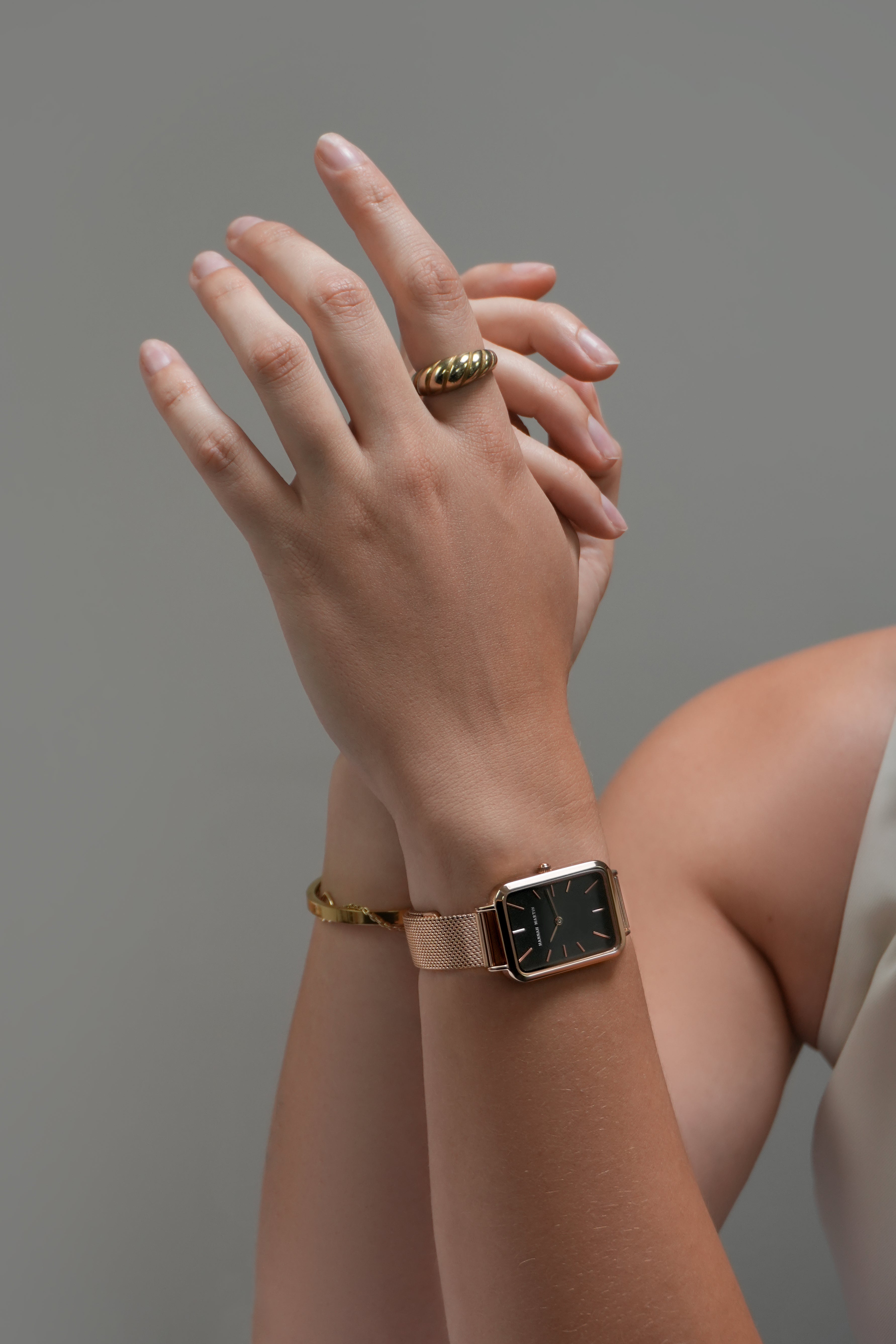 Elegant Midnight Rectangular Watch with Rose Gold Tint, Black Dial, and Mesh Band