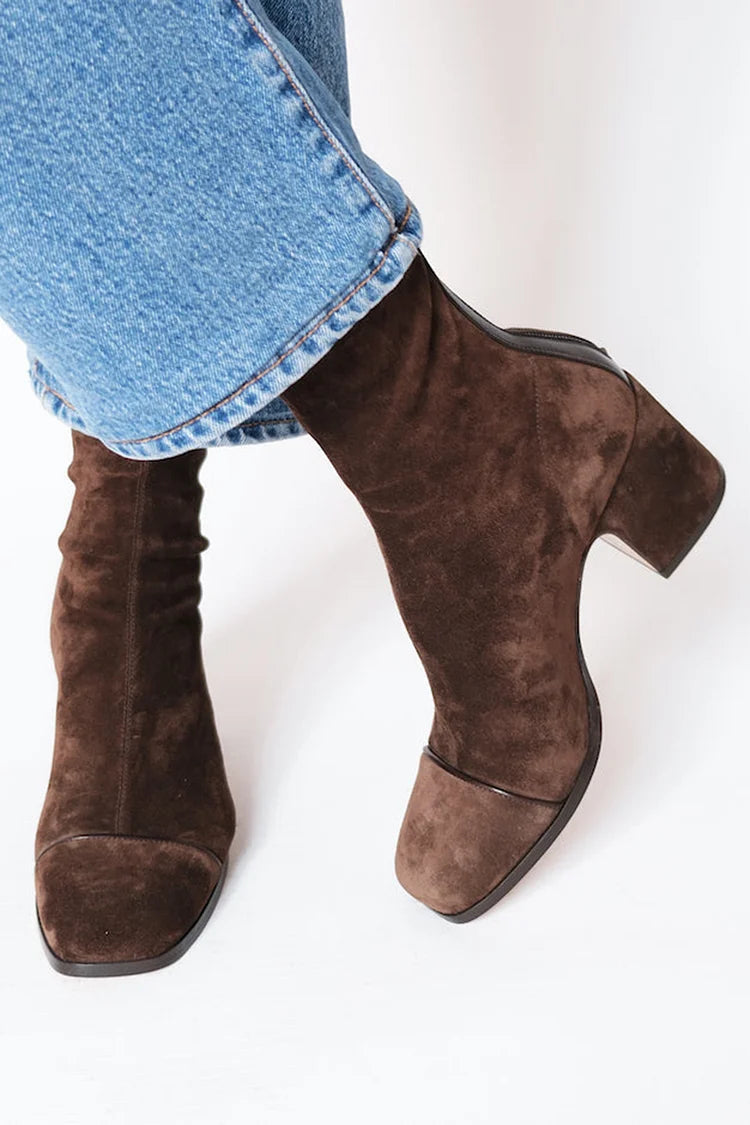 GEMMA – Elegant square-toe heeled ankle boots