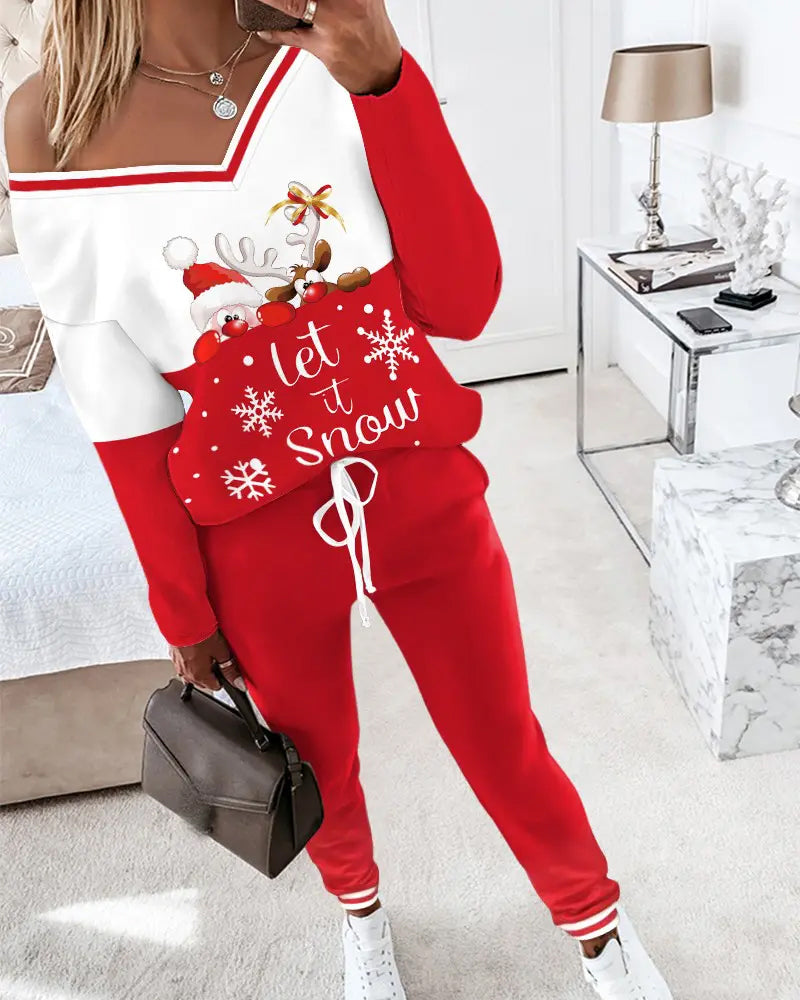 Relaxed V-neck Set with Christmas Pattern for a Festive and Comfortable Look