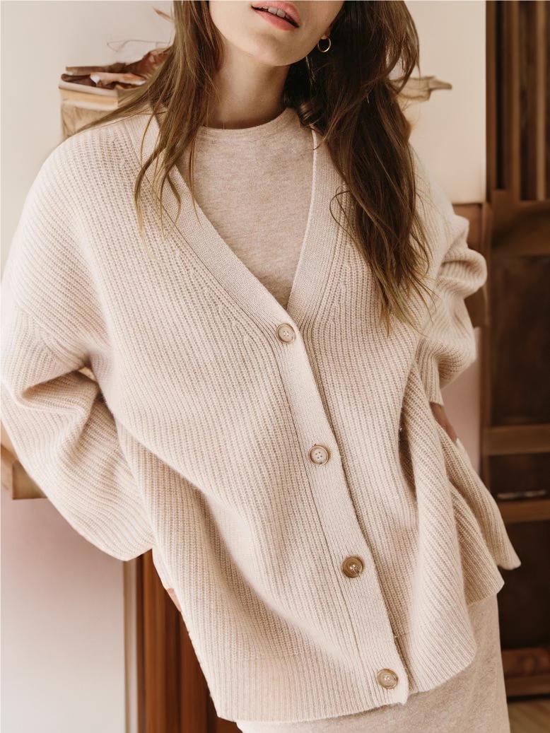 Chic Cocoon Cardigan – Effortless Cozy Elegance