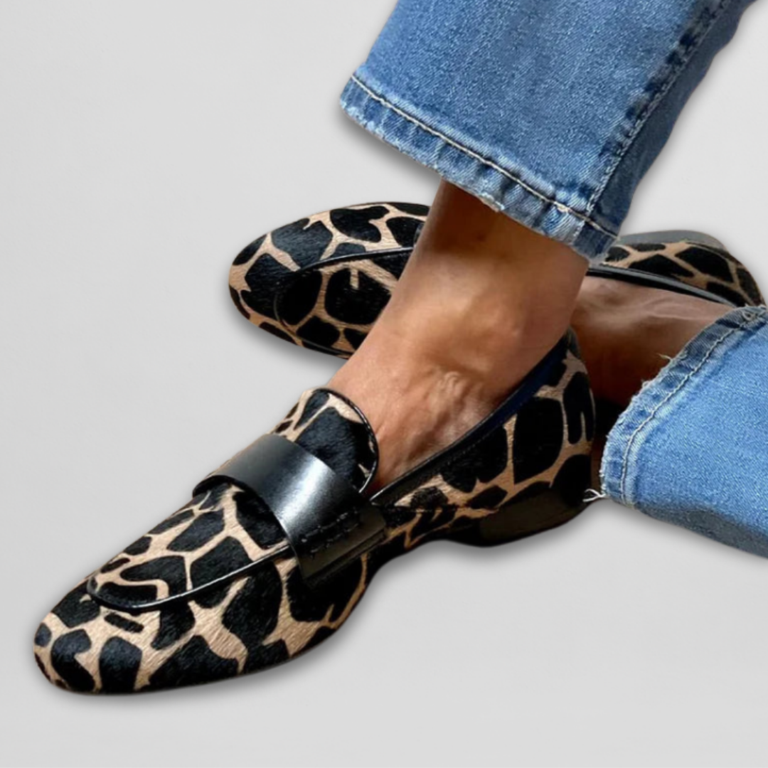 Giraffe-Print Chic Fashion Loafers – Effortless Style for Everyday Wear