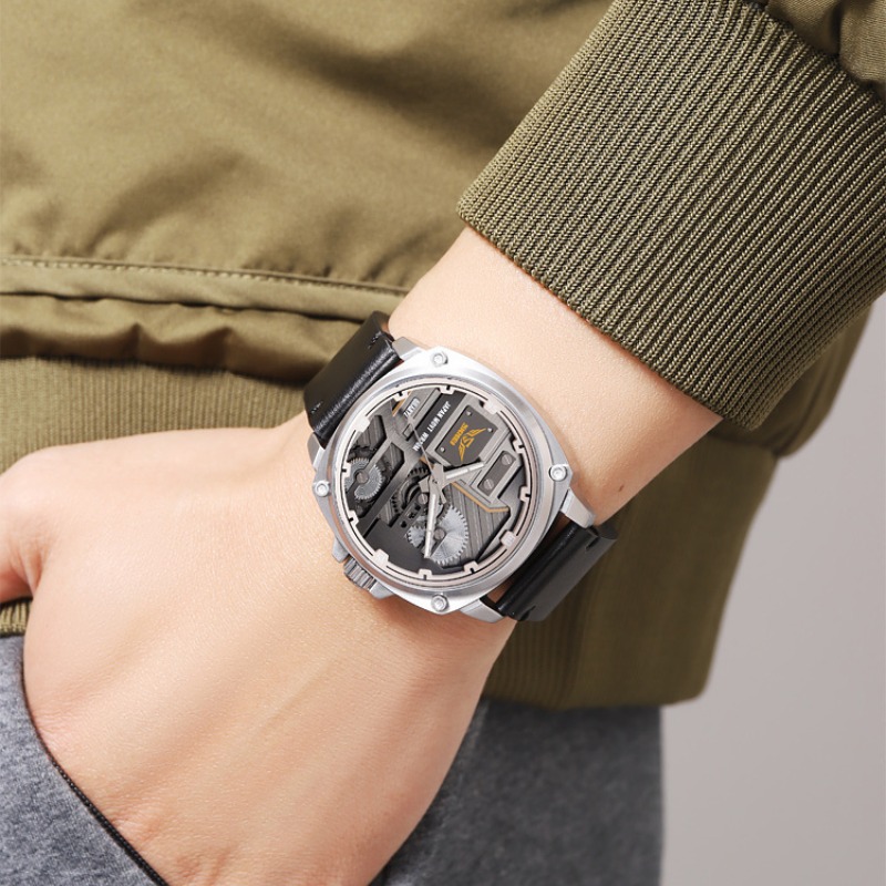 Elegant Men's Leather Watch with Quartz Movement