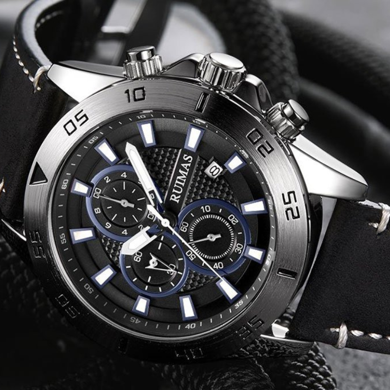 Elegant quartz chronograph watch with digital and analog display