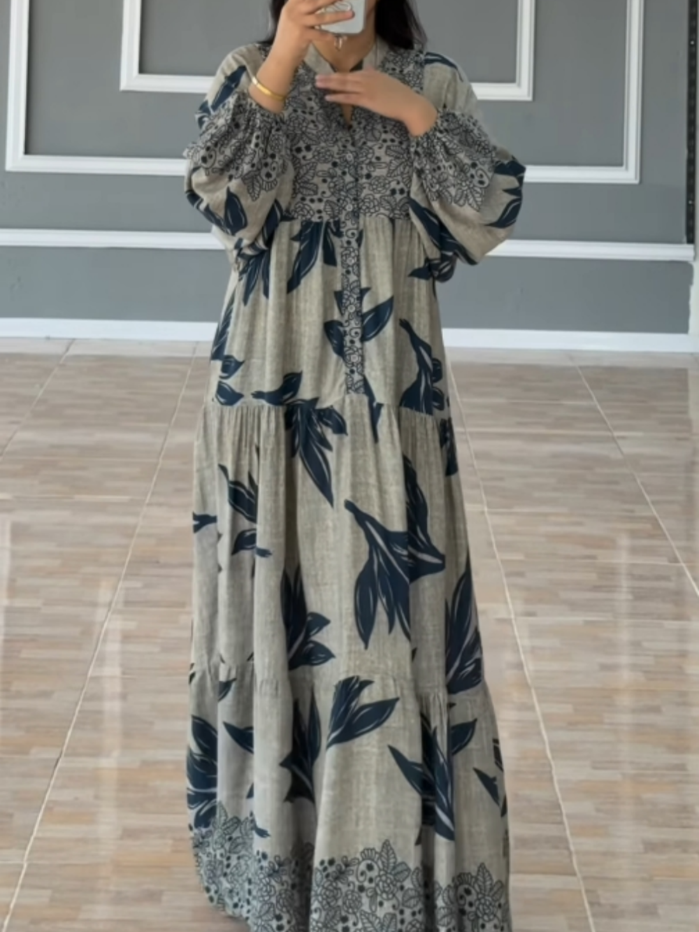 Casual printed lantern sleeve dress for a trendy and comfortable look