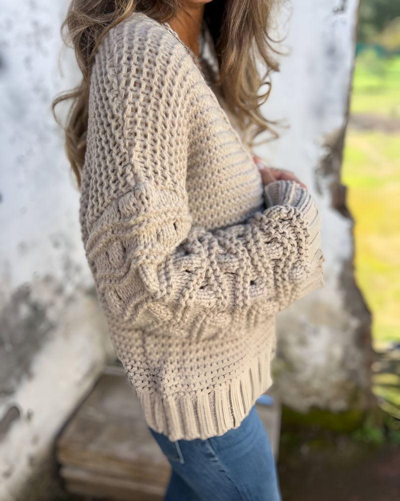 Classic Knit Cardigan - Timeless Style & Cozy Comfort
