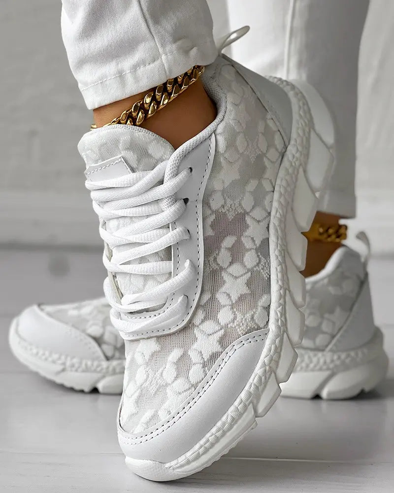 Women's Breathable Round Toe Lace-Up Shoes for Optimal Comfort