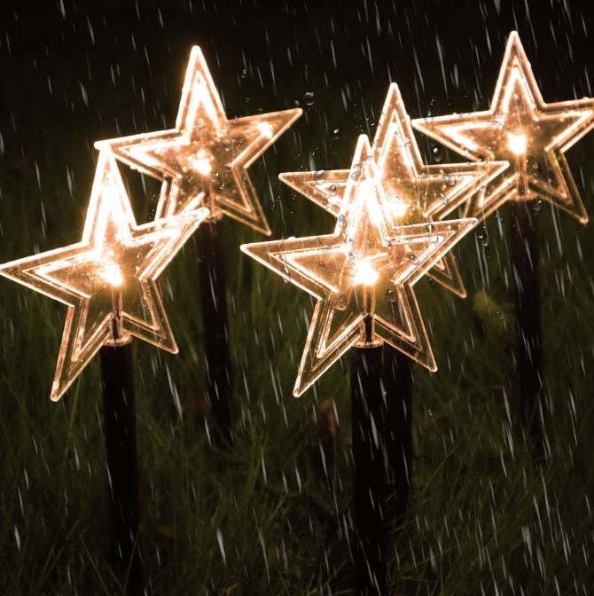 SnowGlow - Solar-Powered Path Light for Festive Outdoor Atmosphere