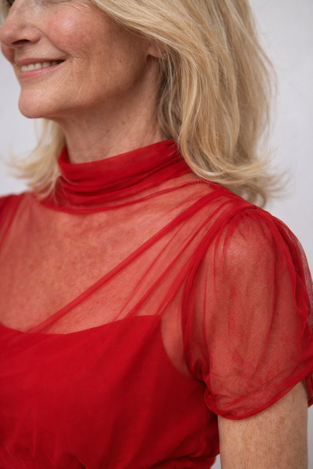 Red Pleated Mesh Bodycon Dress for an Elegantly Sexy Look