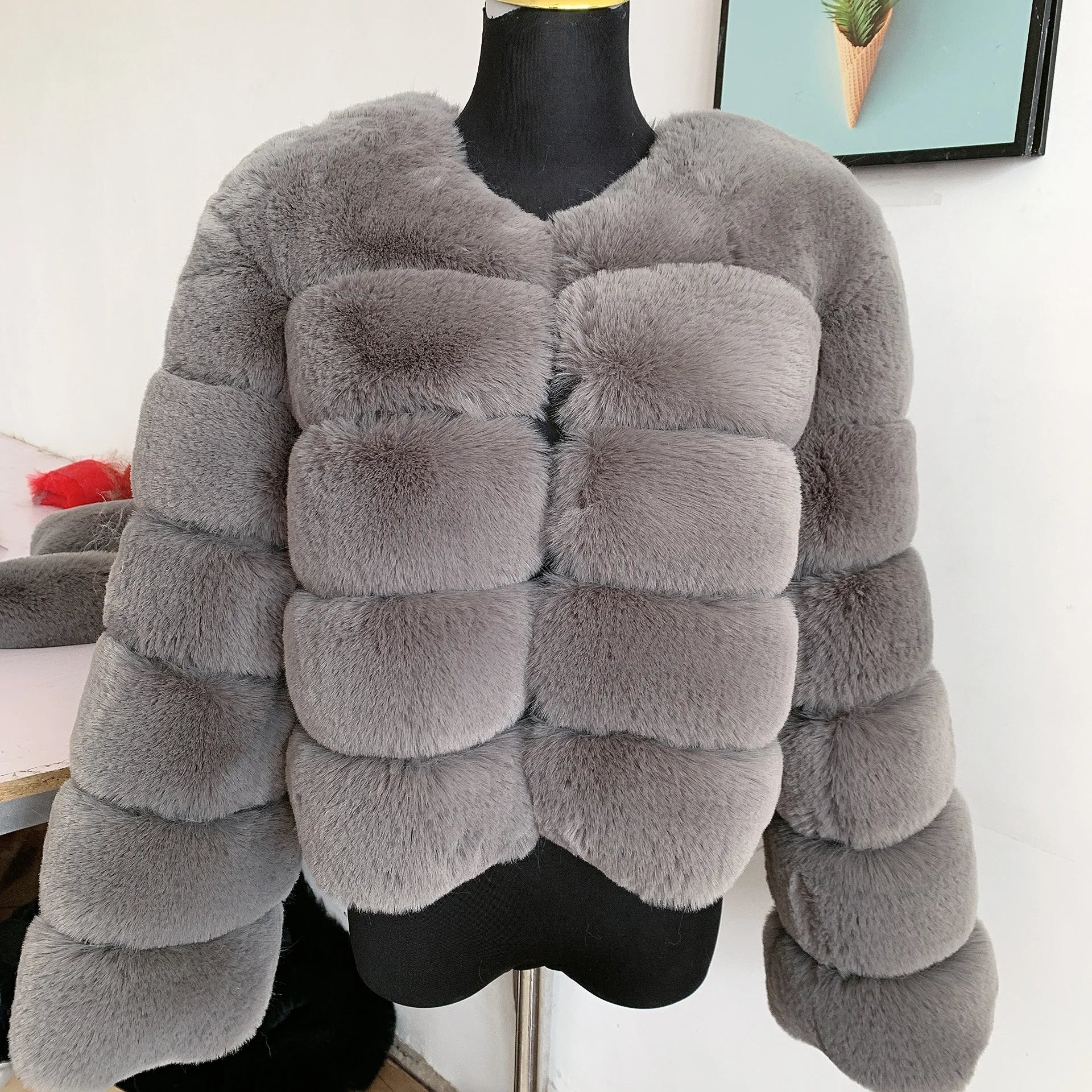 Amélie Vogue Foxiness Winter Coat - Stylish and Warm for the Cold Days