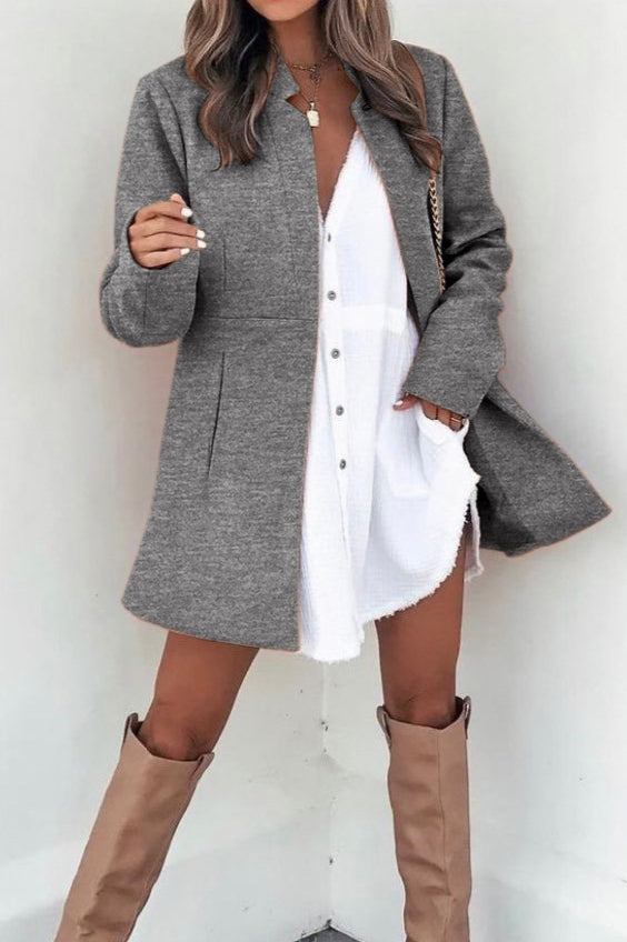 Elegant solid-colored long-sleeve brushed wool coat