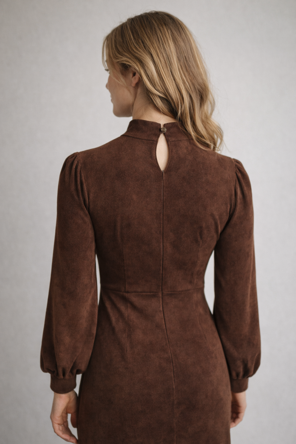 Retro long-sleeve maxi dress with semi-high collar and included belt