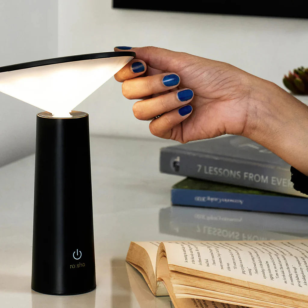 Effective LED Desk Lamp with Practical Dimming Function for Versatile Use
