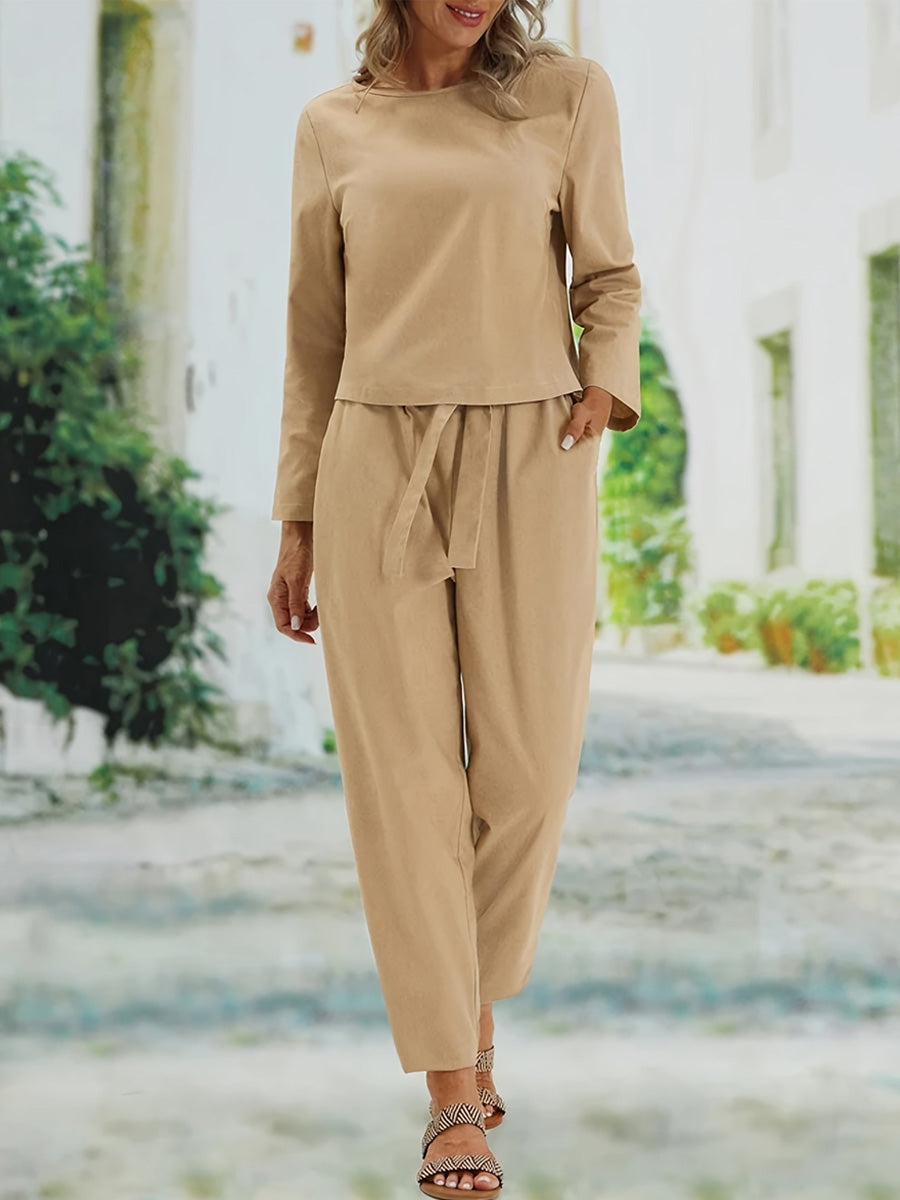 Two-Piece Set with Long Sleeves and Round Neck for an Elegant Style