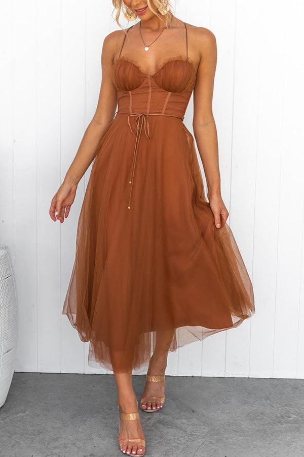 Elegant Maxi Dress with Straps in Chiffon for a Modern Princess Party