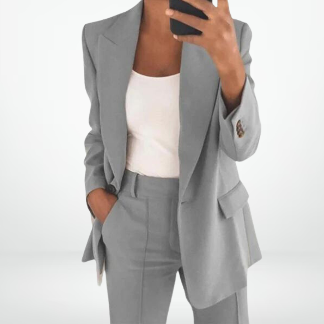 Chic Urban Women's Suit Set for a Stylish Look