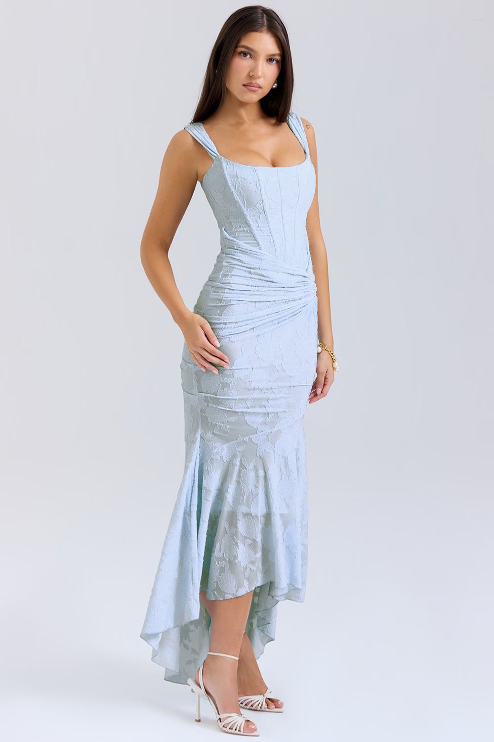 Amira Maxi Dress – Effortless Elegance in a Flowing Silhouette