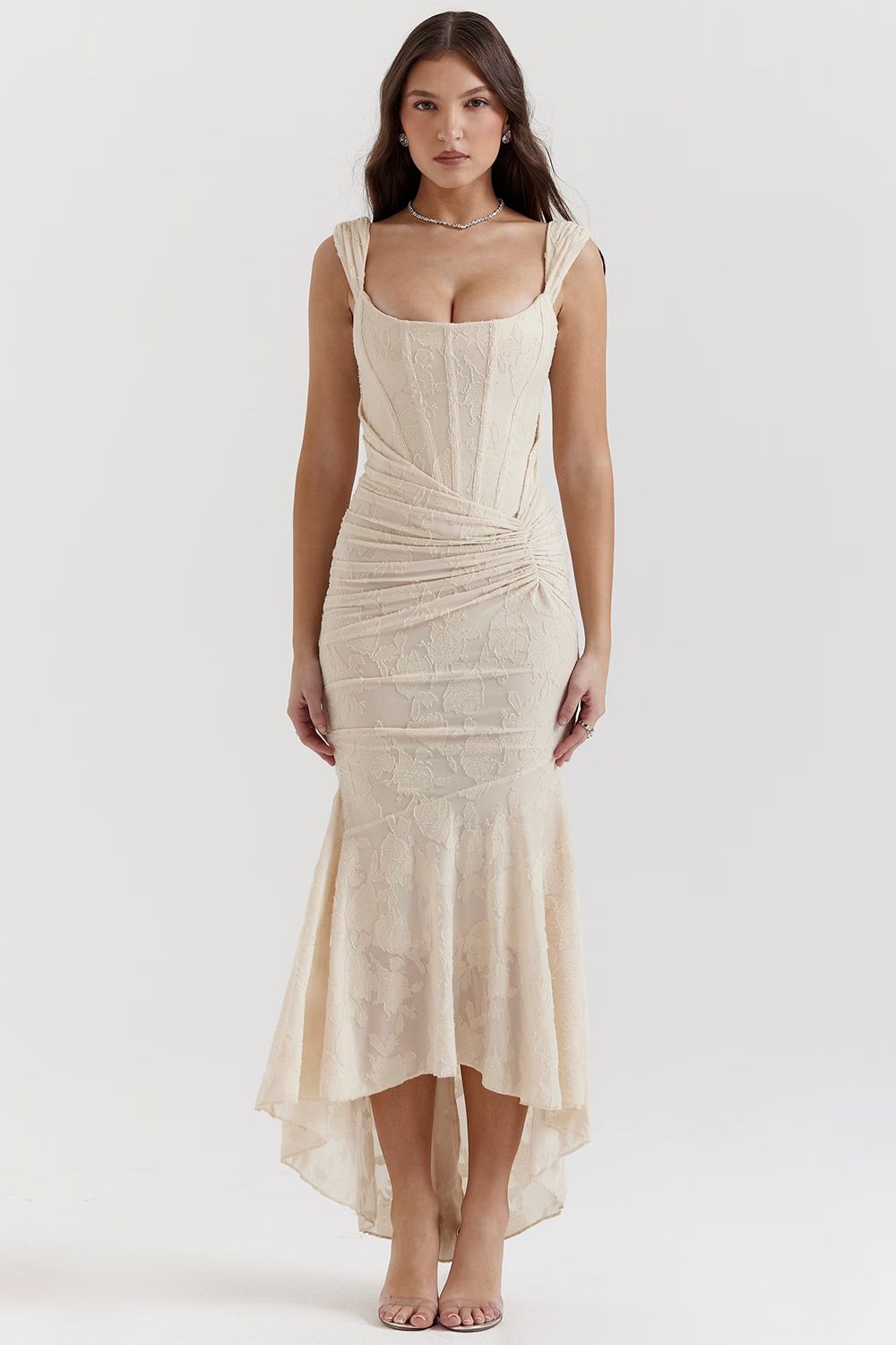 Amira Maxi Dress – Effortless Elegance in a Flowing Silhouette