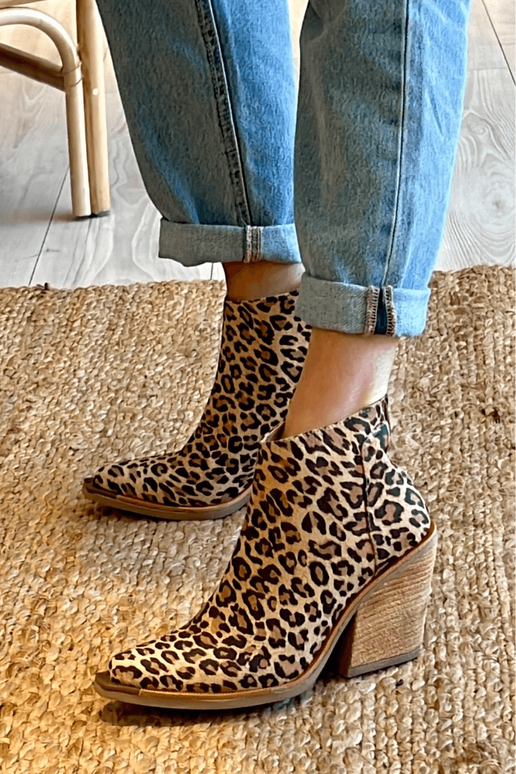 Sleek Pointed-Toe Cowboy Boots
