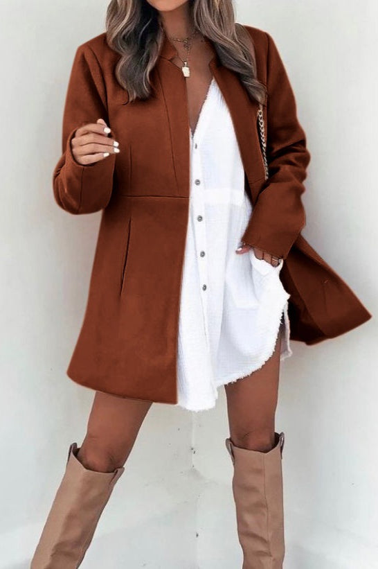 Elegant solid-colored long-sleeve brushed wool coat
