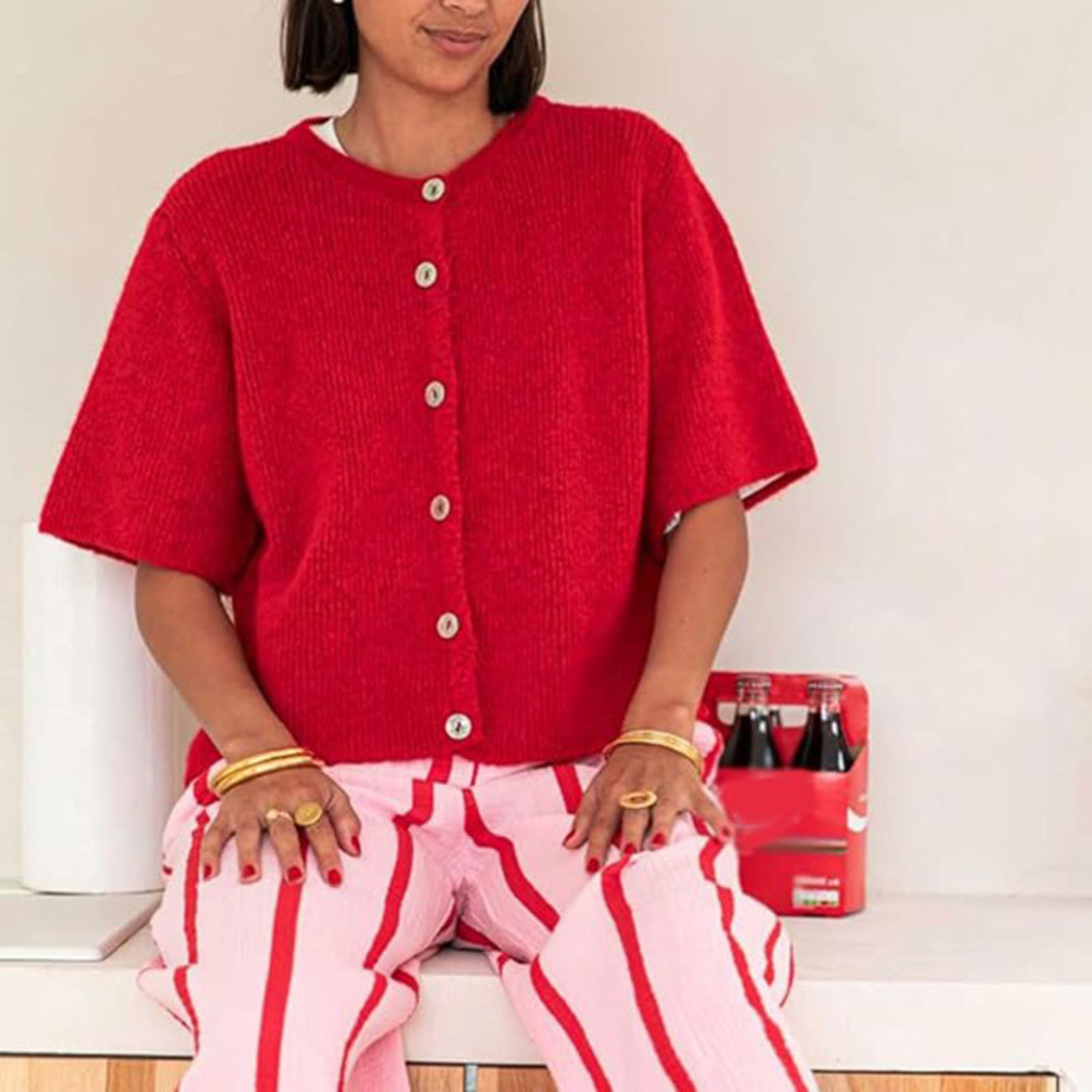 Lightweight Short-Sleeve Button-Down Cardigan — Effortless, Breathable Layering Essential