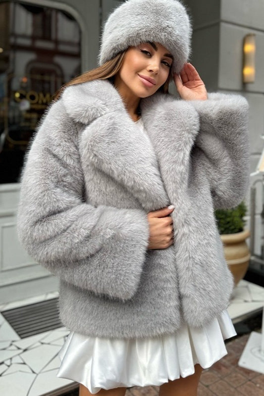 Fashionable Cropped Solid Color Fur Jacket
