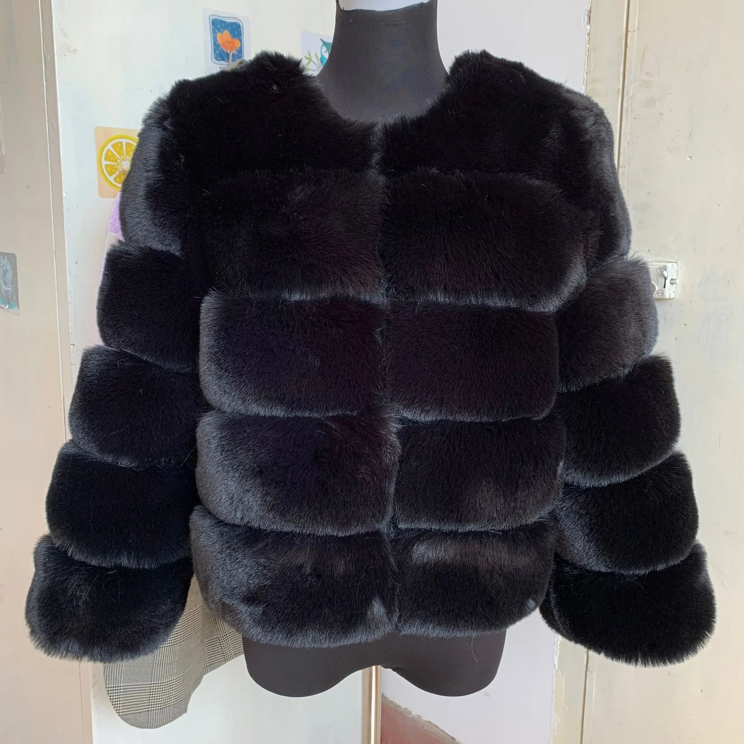 Amélie Vogue Foxiness Winter Coat - Stylish and Warm for the Cold Days