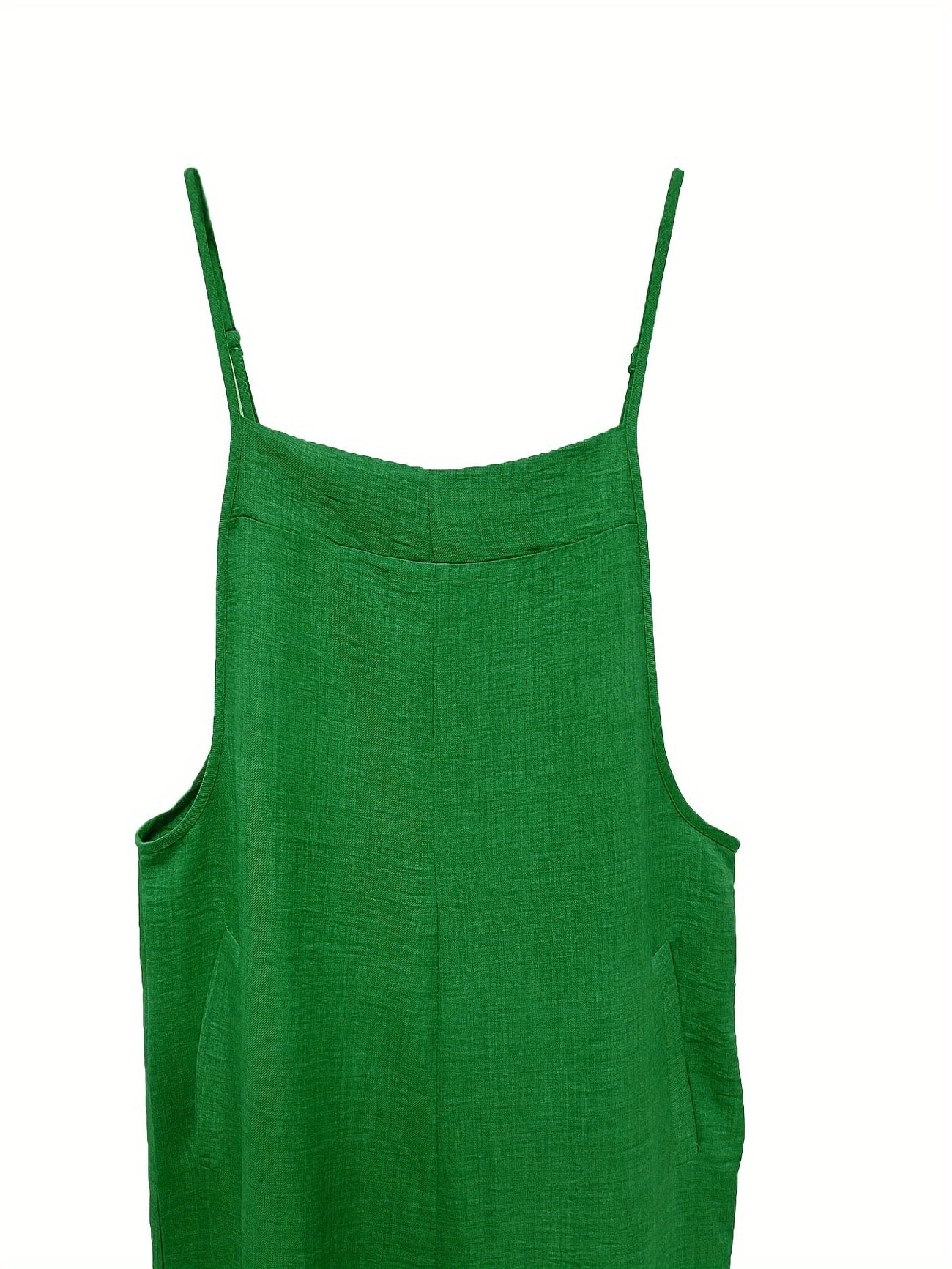 Casual wide-leg jumpsuit with pockets for a trendy and comfortable style