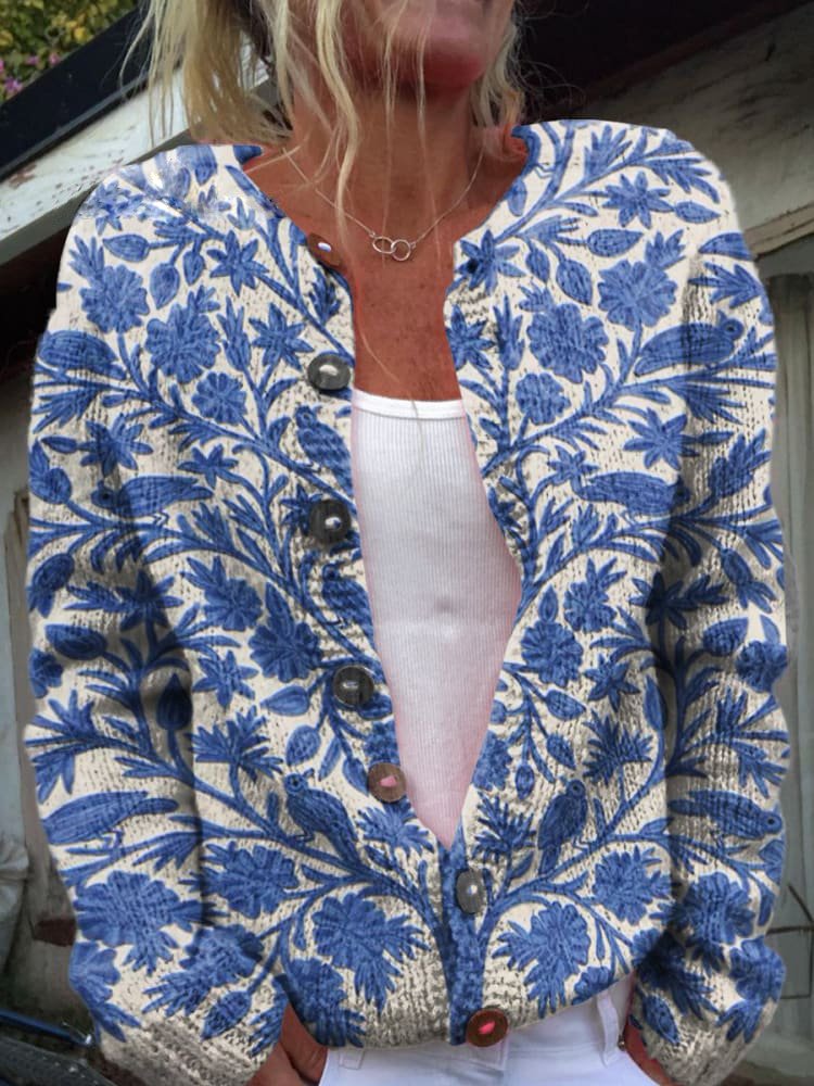 Vintage Floral Cardigan - Timeless Bloom Design, Cozy Knit