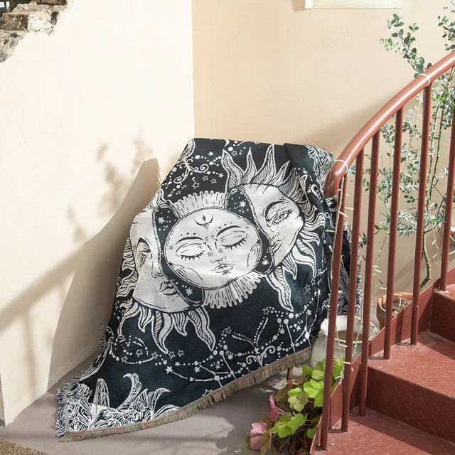 Trendy Woven Wall Tapestry Throw β Modern Home Decor and Stylish Interior Accent