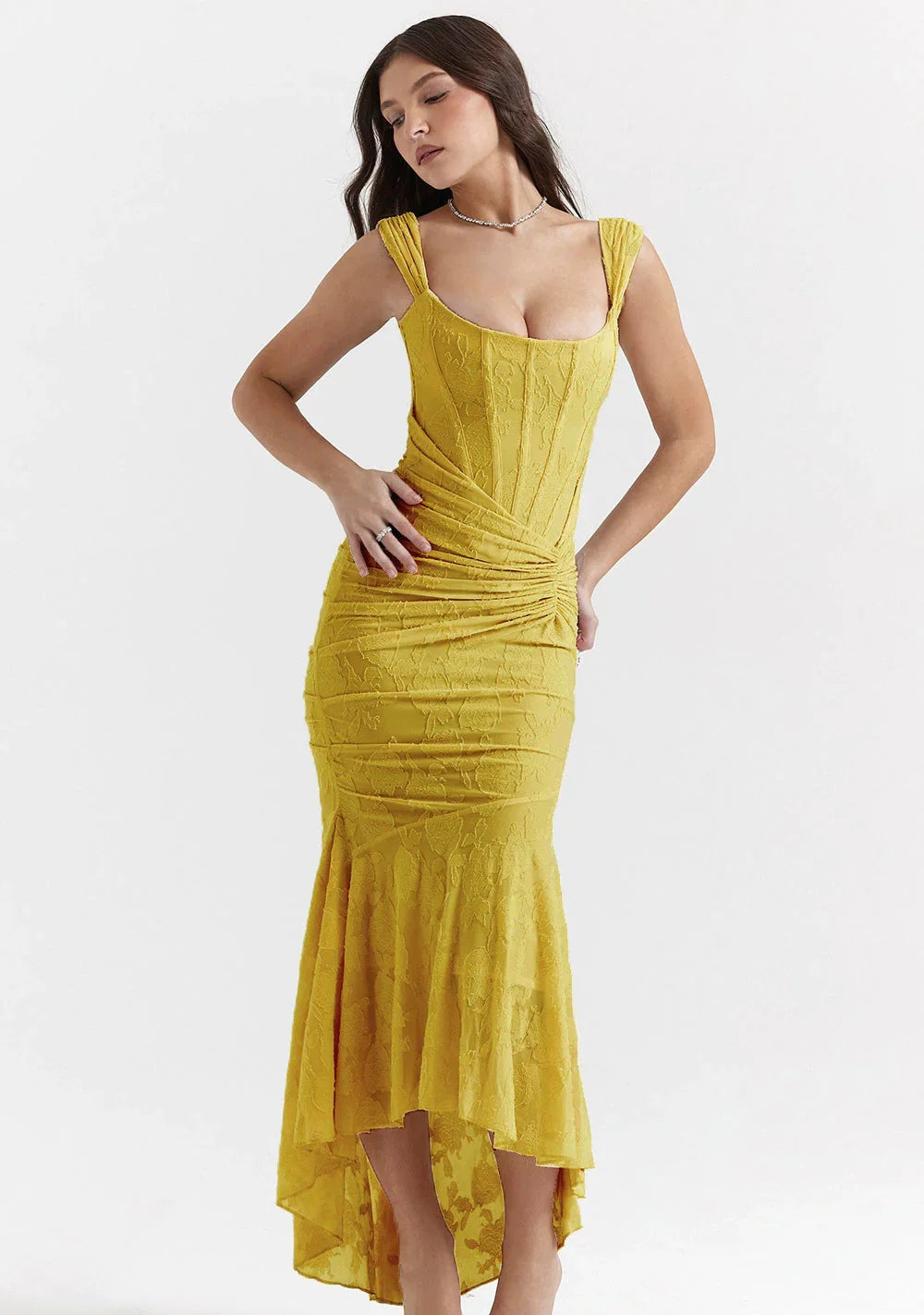 Amira Maxi Dress – Effortless Elegance in a Flowing Silhouette