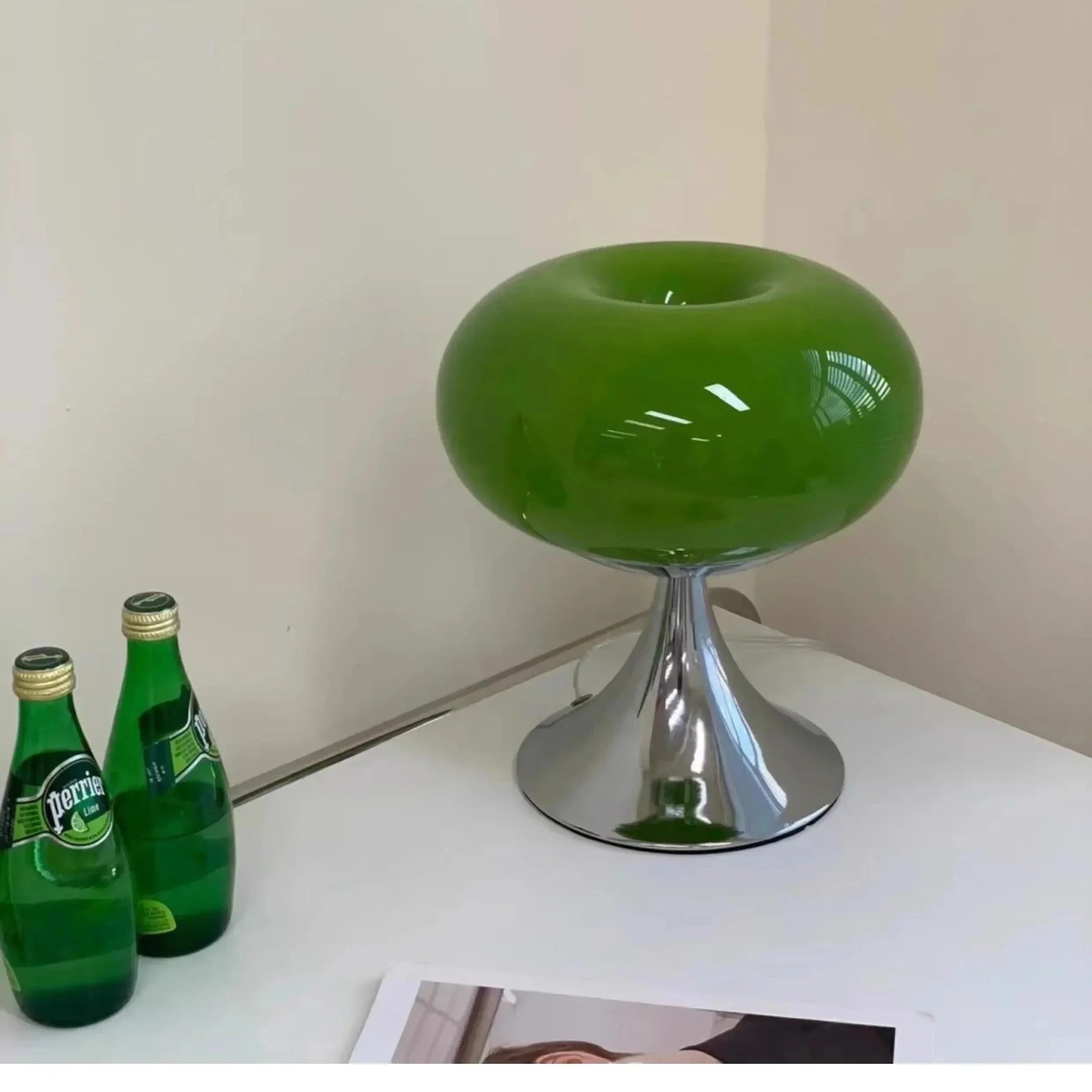 Elegant Antique Apple Table Lamp for Stylish Room Accent