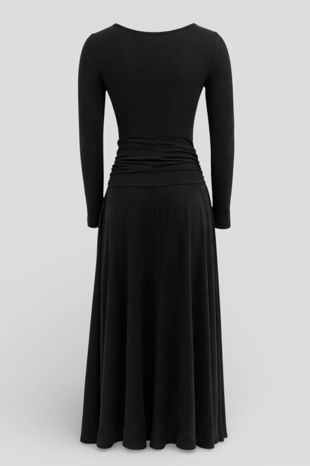 Elegant Black Pleated Boat Neck Maxi Dress for a Modern Look