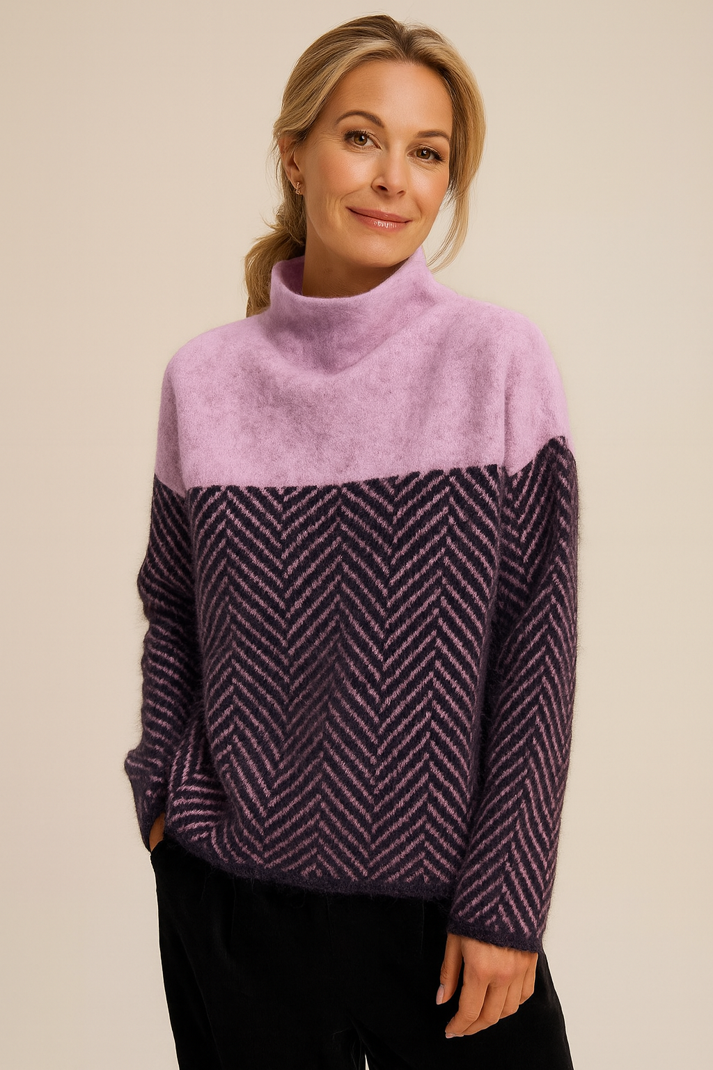 Anna - Elegant turtleneck sweater for a refined style