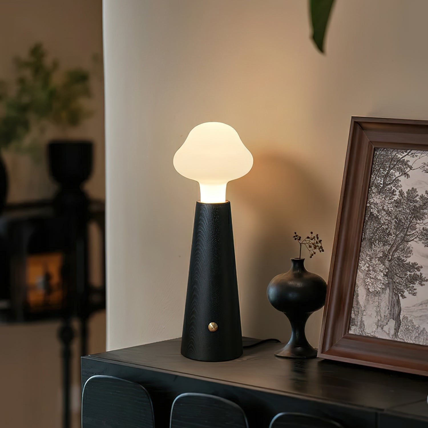 Stylish Cloudlet table lamp for a cozy ambiance