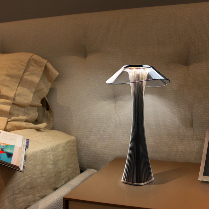 Crystallamp™ - Elegant LED Diamond Table Lamp for Stylish Lighting