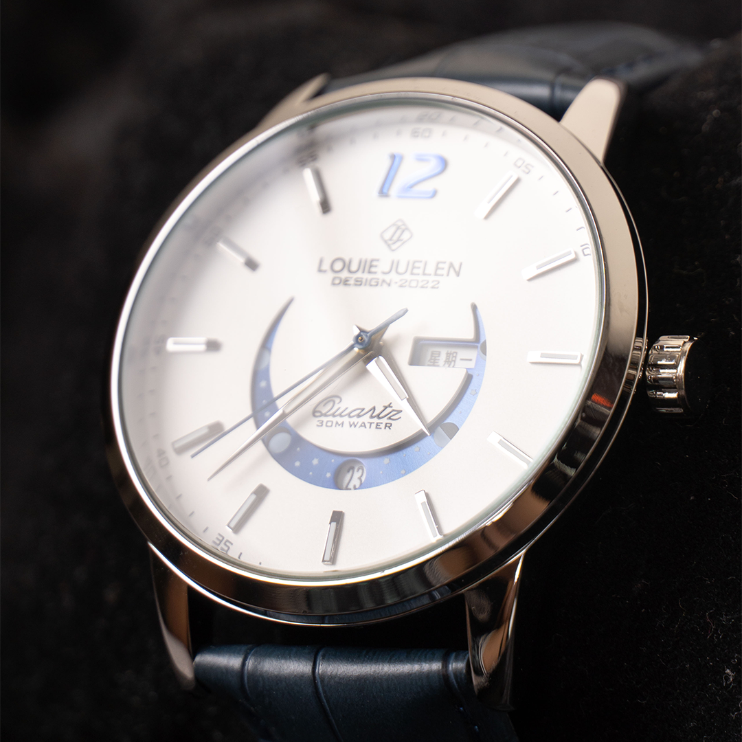 Elegant watch with luminous moon phase