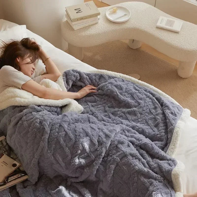 Luxurious Double Layer Wool and Fleece Winter Blanket for Ultimate Comfort and Stylish Warmth