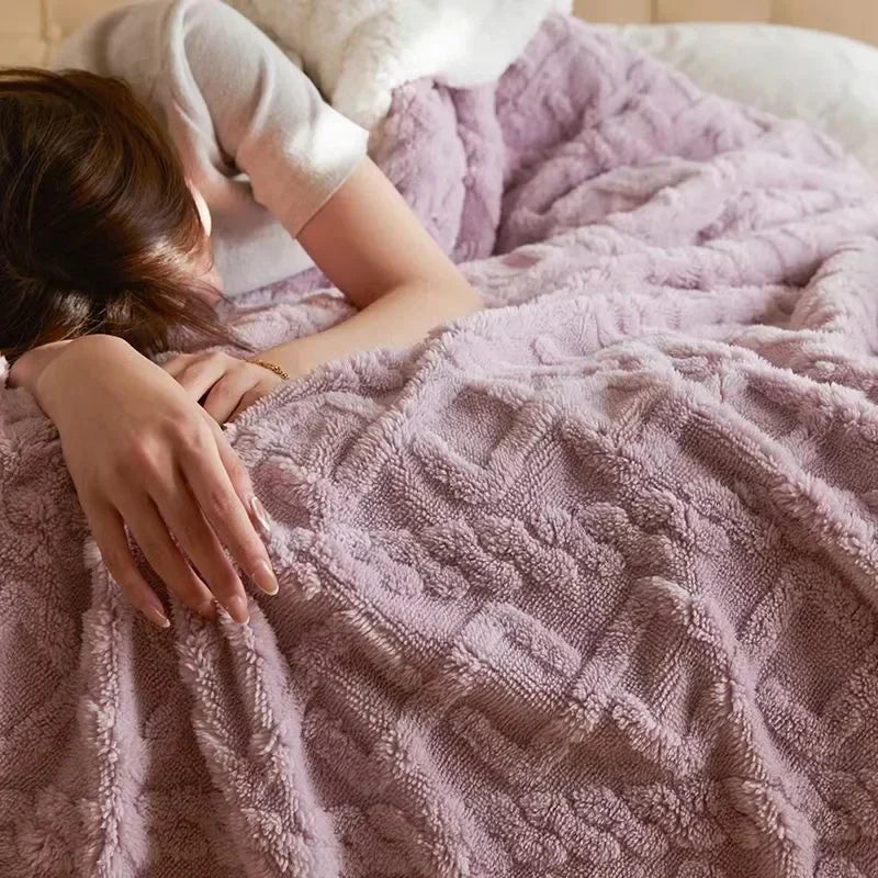 Luxurious Double Layer Wool and Fleece Winter Blanket for Ultimate Comfort and Stylish Warmth