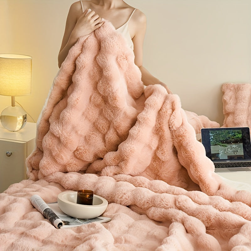 Luxury Soft Beige Fleece Blankets - Warm Thick Plush Living Room and Bedroom Throw