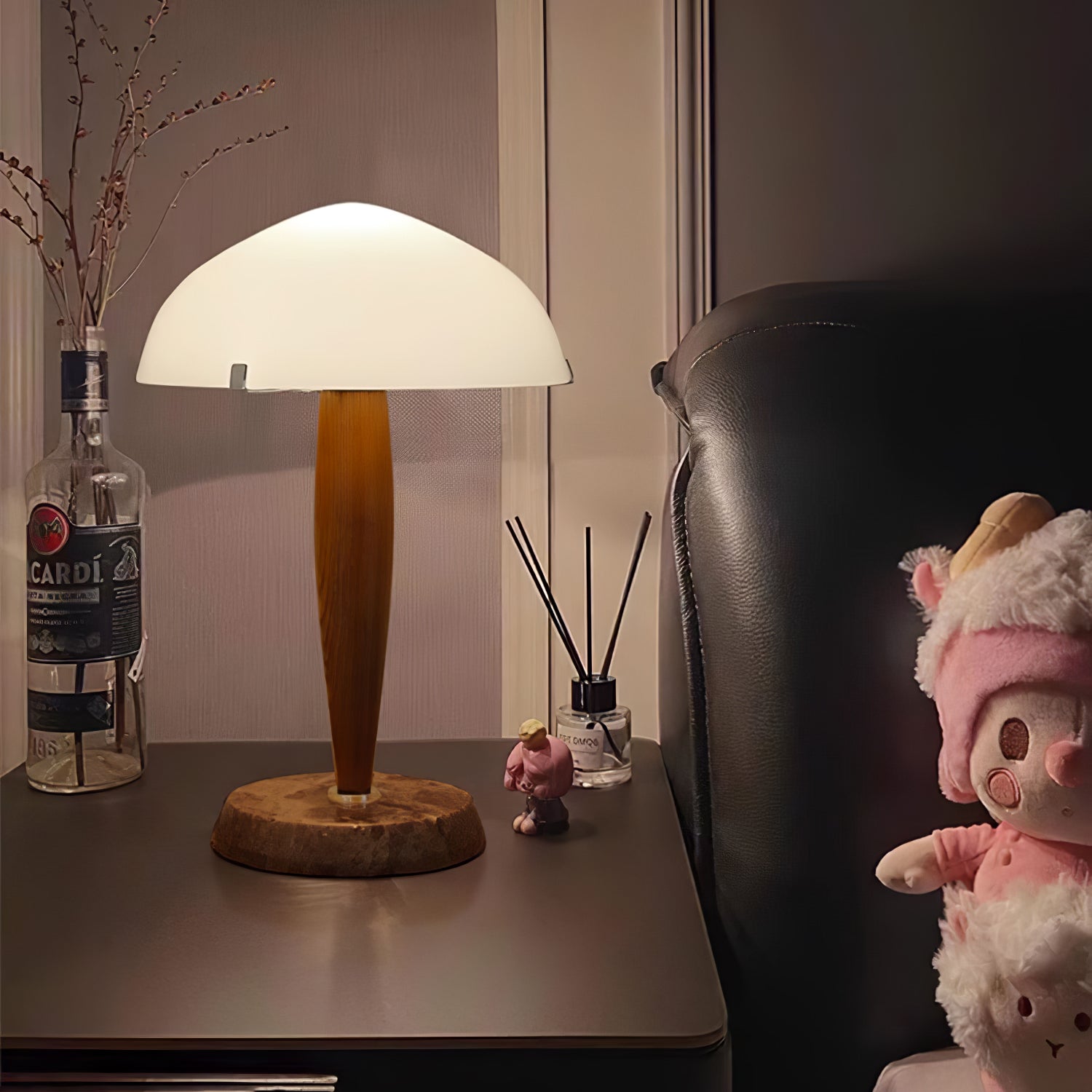 Hermes Elegant Table Lamp with Modern Design