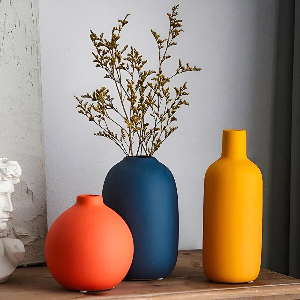 Astraelle - Elegant Scandinavian Ceramic Vase in Minimalist Style for a Modern Atmosphere