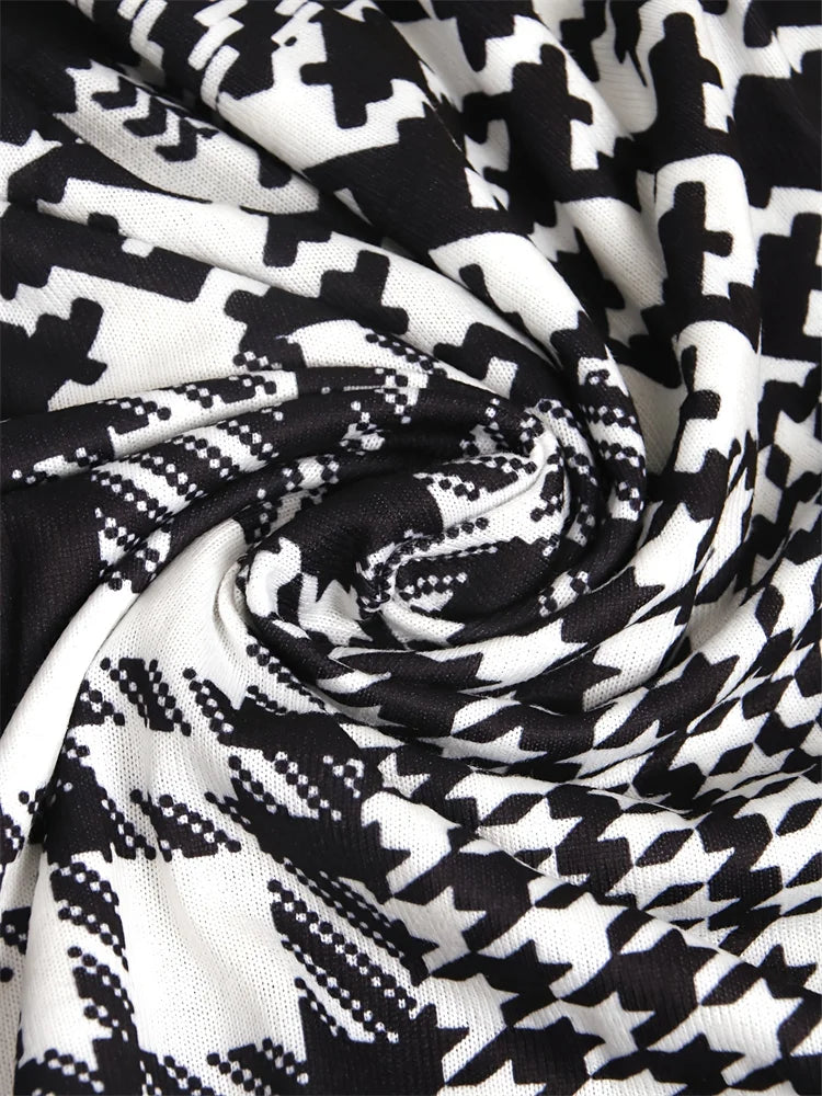 Sleek Geo-Print Cardigan — Effortless Geometric Chic