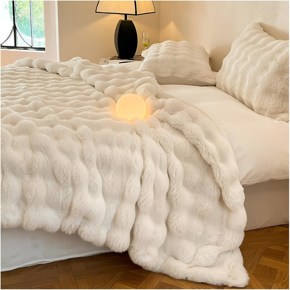 Cozy Fluffy Fleece Blanket β Super Soft, Warm, and Stylish for Extra Comfort