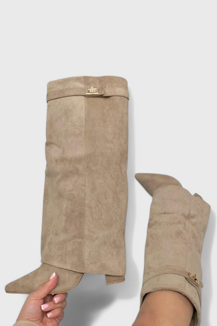 Raya Sleek Stylish Everyday Boots for a Chic and Comfortable Look