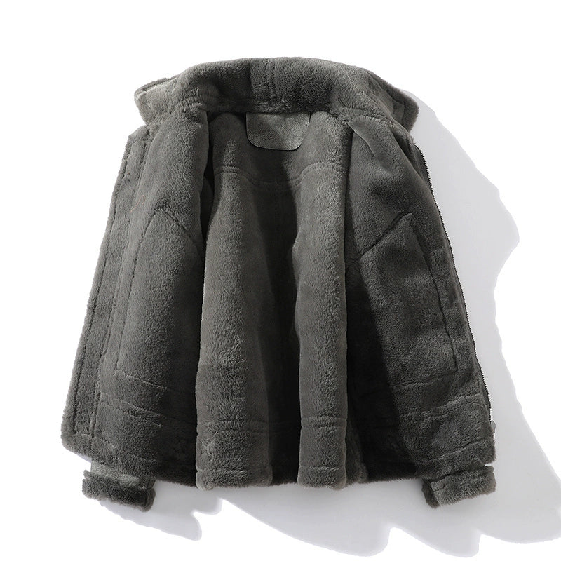 Motorcycle jacket with shearling lining for an elegant and comfortable look
