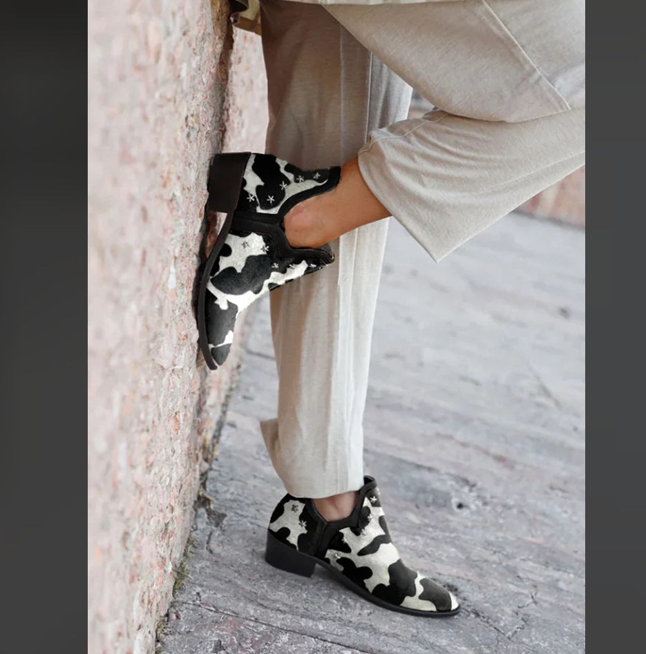 Glamorous Western Style Boots with Eye-Catching Stud Embellishments