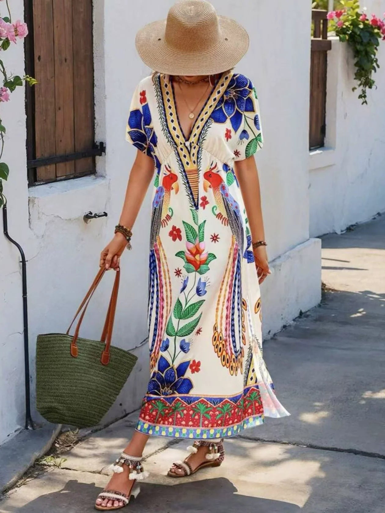 Loose Maxi Print Dress with V-Neck and Short Sleeves