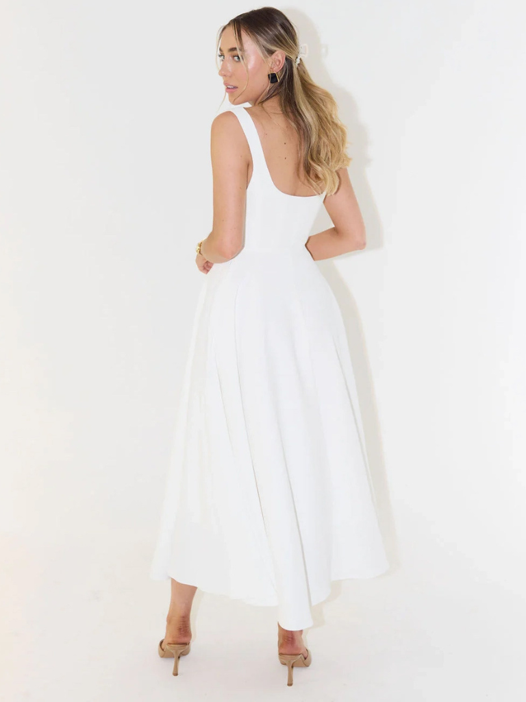 Scarlett Grace | Timelessly Elegant Dress